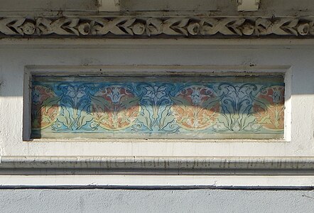 Frieze of Strada Constantin F. Robescu no. 1 in Bucharest, unknown architect (c. 1900)