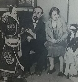 r. 1926 se ženou v Japonsku