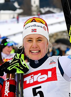 20180128 FIS NC WC Seefeld Weng Diggins and Haga cheering 850 3397 (cropped).jpg