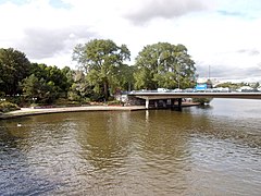 Der Alsterpark am Durchgang zur Binnenalster