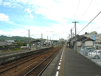 View of the station platforms in 2010 looking in the direction of Kubokawa