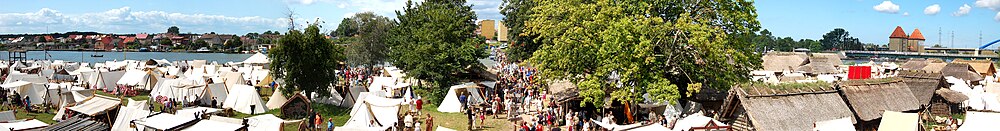 Skansen w Wolinie w czasie XV Festiwalu Słowian i Wikingów