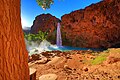 Die Havasu Falls mit der darunter liegenden Gumpe