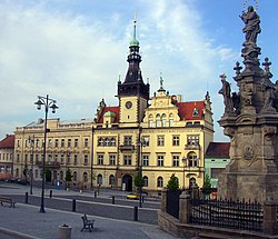 Mariánský sloup a radnice na náměstí Starosty Pavla