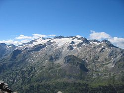 Връх Ането – близо до него се намира единственият в Пиренеите и Испания ледник