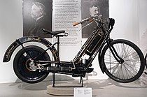 De Hildebrand & Wolfmüller uit 1894 was de eerste in serie geproduceerde motorfiets