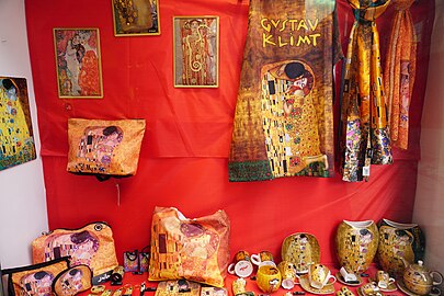 Gustav Klimt's The Kiss printed on various objects in the window of a shop in Salzburg, Austria (2019)