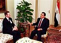 Vilijam Koen i Hosni Mubarak u Kairu 1998.