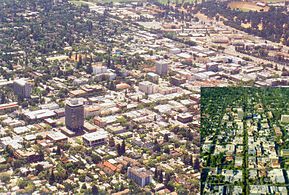 Dvojice pohledů na centra města Palo Alto