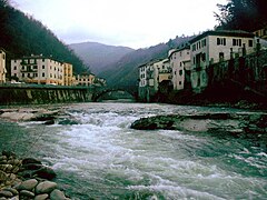 El río en Bagni di Lucca