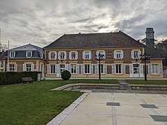 Château de la Souche, actuelle mairie.