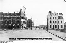 1900年代初的广西路安徽路路口，左侧为建成之初的皇家邮局，右侧为博德维希商业大楼，远处可见祥福洋行公寓
