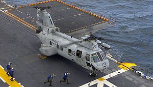 CH-46 „Sea Knight“ an Bord der USS Saipan