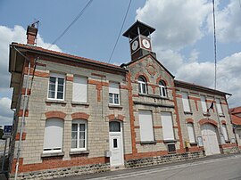 The town hall in Glannes