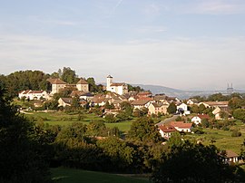 A panoramic view of the village of Clermont