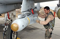 AGM-65 A–10 Thunderbolt II repülőgép alatt