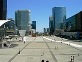 Pogled na Slavolok zmage iz Grande Arche