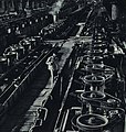 1962年 鞍山钢铁 选矿车间工人们正为高炉准备精矿粉
