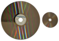 LD(左)與DVD(右)
