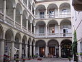 Renesansno dvorište kraljevske vile u Lavovu
