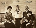 Familieportrett av Dronning Maud, Kronprins Olav og Kong Haakon VII Foto: Ernest Rude