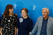Verhoeven à la Berlinale 2017 en compagnie de Maggie Gyllenhaal et Julia Jentsch, membres du jury qu'il préside