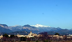 Santa Maria del Camí and Puig de Massanella