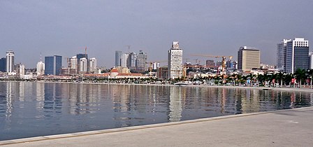 Wiks va biradoma ke Luanda