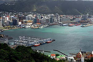 Pemandangan Pelabuhan Lambton menuju Wellington