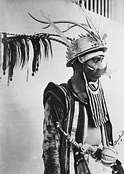 Indonesian warrior with Takula Tofao helmet