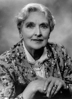 Sybil Thorndike, 1943