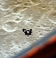 Le module lunaire d'Apollo 10 orbitant au-dessus de la Lune le 22 mai 1969.