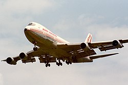 Air Indian Boeing 747-237B kuvattuna 13 päivää ennen tuhoutumistaan.