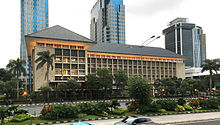 Gedung Bank Indonesia (depan dan dua menara di belakang) di Jakarta