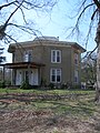 An even plainer house, although well-proportioned, with no veranda, just a front porch. Octagon house, Wallingford, Connecticut (built 1850s).