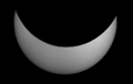 波蘭弗羅茨瓦夫的日偏食，時間為9:43:55 UTC。