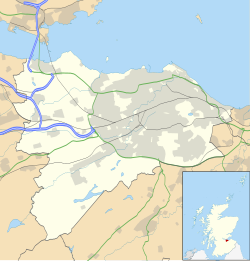 Mapa konturowa Edynburga, w centrum znajduje się punkt z opisem „Heart of Midlothian”, natomiast po prawej nieco u góry znajduje się punkt z opisem „Hibernian”