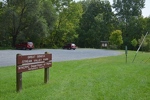 Seneca Creek Greenway Trail parking area at MD-355