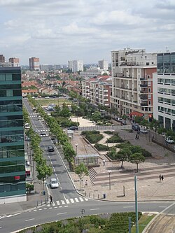 Esplanade Jean Rostand i Bobigny.