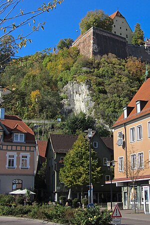 Blick vom Johann-Matthäus-Voith-Platz zur Heidenschmiede (Bildmitte)