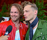 Brynolf & Ljung inför Allsång på Skansen 2013.