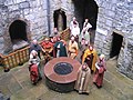 Reënactment op de binnenplaats van de donjon