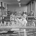 Un laboratorio del Dipartimento di Chimica dell'Università di Helsinki il 23 settembre 1960
