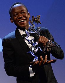 Description de l'image Abraham Attah (cropped).jpg.