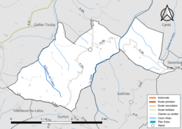 Carte en couleur présentant le réseau hydrographique de la commune