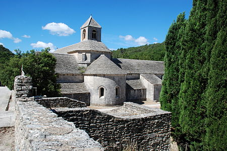 Vue latérale sur le chevet.