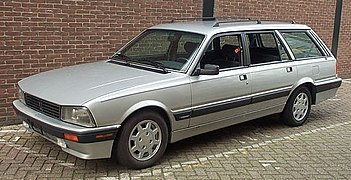 505 Turbo Injection break familial version US, 1991.