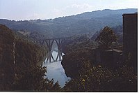 De Rhône in de défilé de l'Écluse (défilé=bergpas) bij de Zwitsers-Franse grens