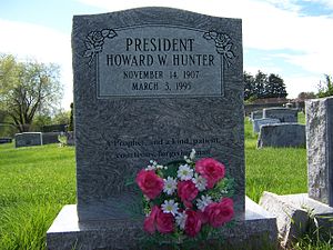Grave marker of Howard W. Hunter.