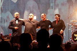 Pixies in 2009, v.l.n.r.: Joey Santiago, Black Francis, David Lovering en Kim Deal